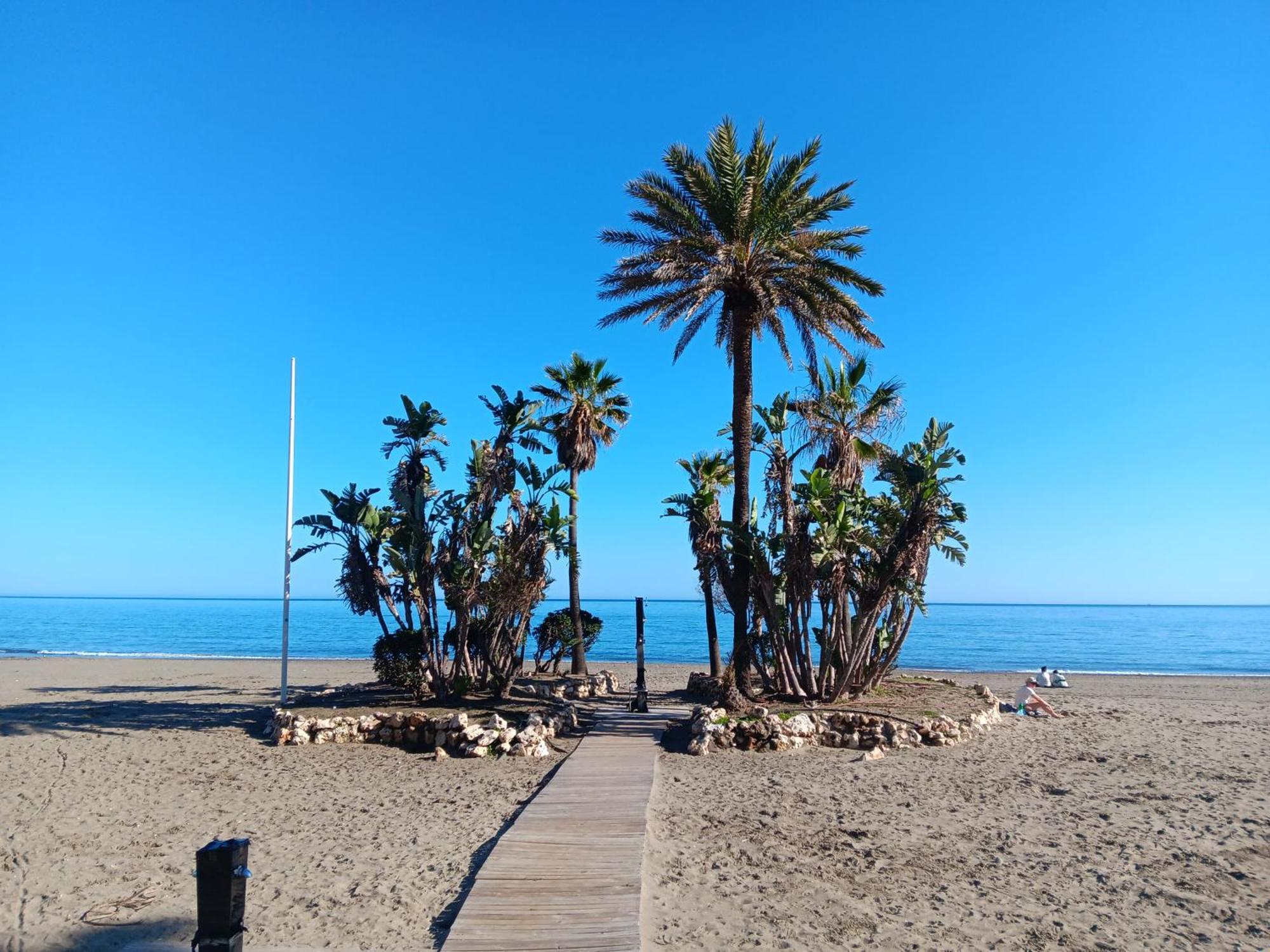 Alojamiento Iberia Playa إِستيبونا المظهر الخارجي الصورة