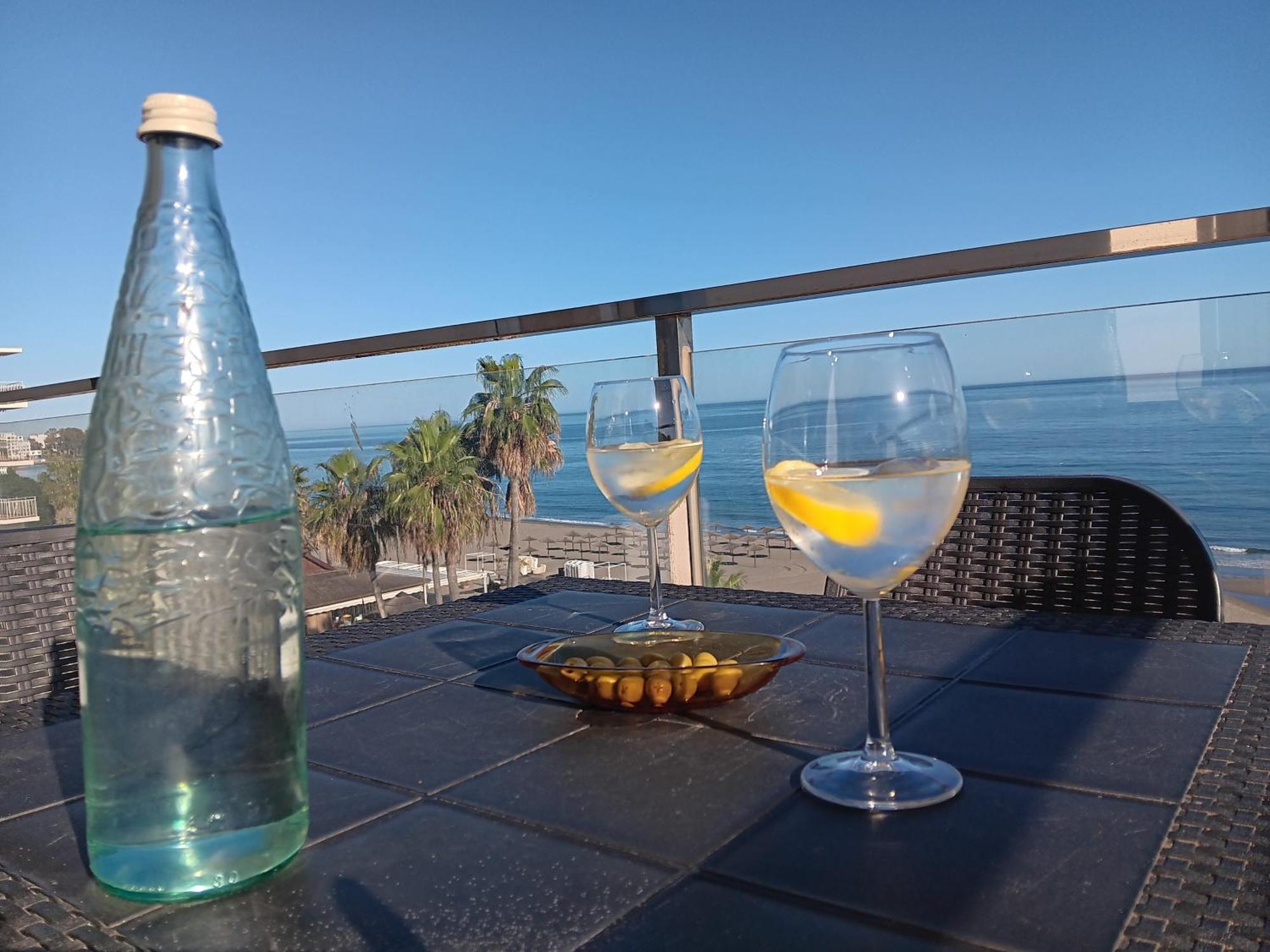 Alojamiento Iberia Playa إِستيبونا المظهر الخارجي الصورة